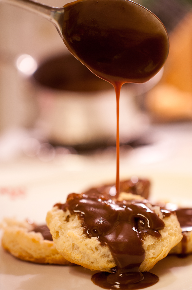 Chocolate-Gravy-Biscuits