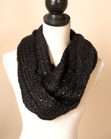 knit-infinity-scarf