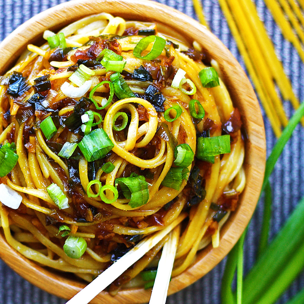 Sticky-Garlic-Noodles4-1024x1024